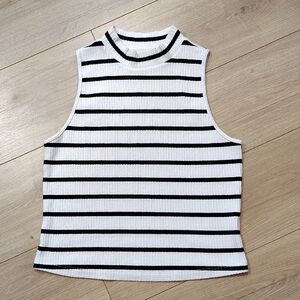 Old Navy Black and White Ribbed,  Striped,  Sleeveless Blouse,  Size Large